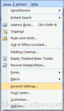 Mở Outlook 2007, từ trình đơn Tools , chọn Account Settings .